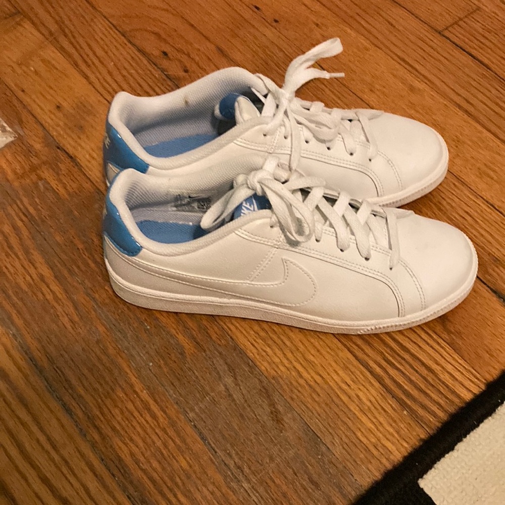 Nike Court Royale Women's Shoes